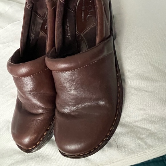 B.o.c. Brown Leather Clog - Picture 8 of 8